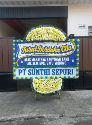Papan Bunga Duka di Maduran