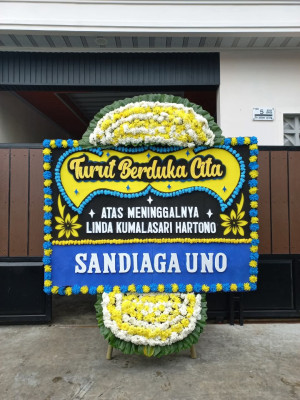 Papan Bunga Duka di Maduran